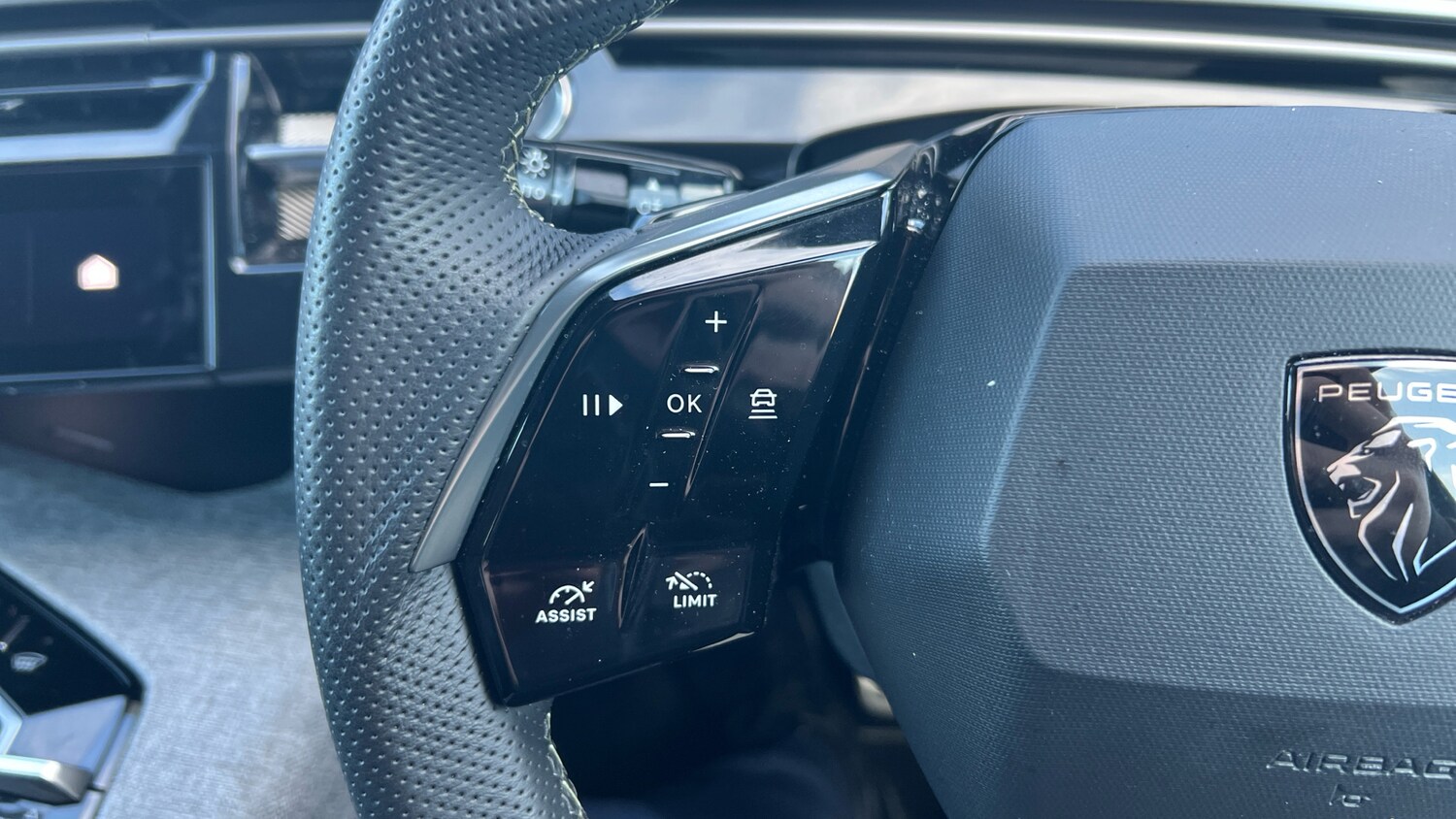 Used Peugeot 3008 2024 for sale - 76372184: Photo 23