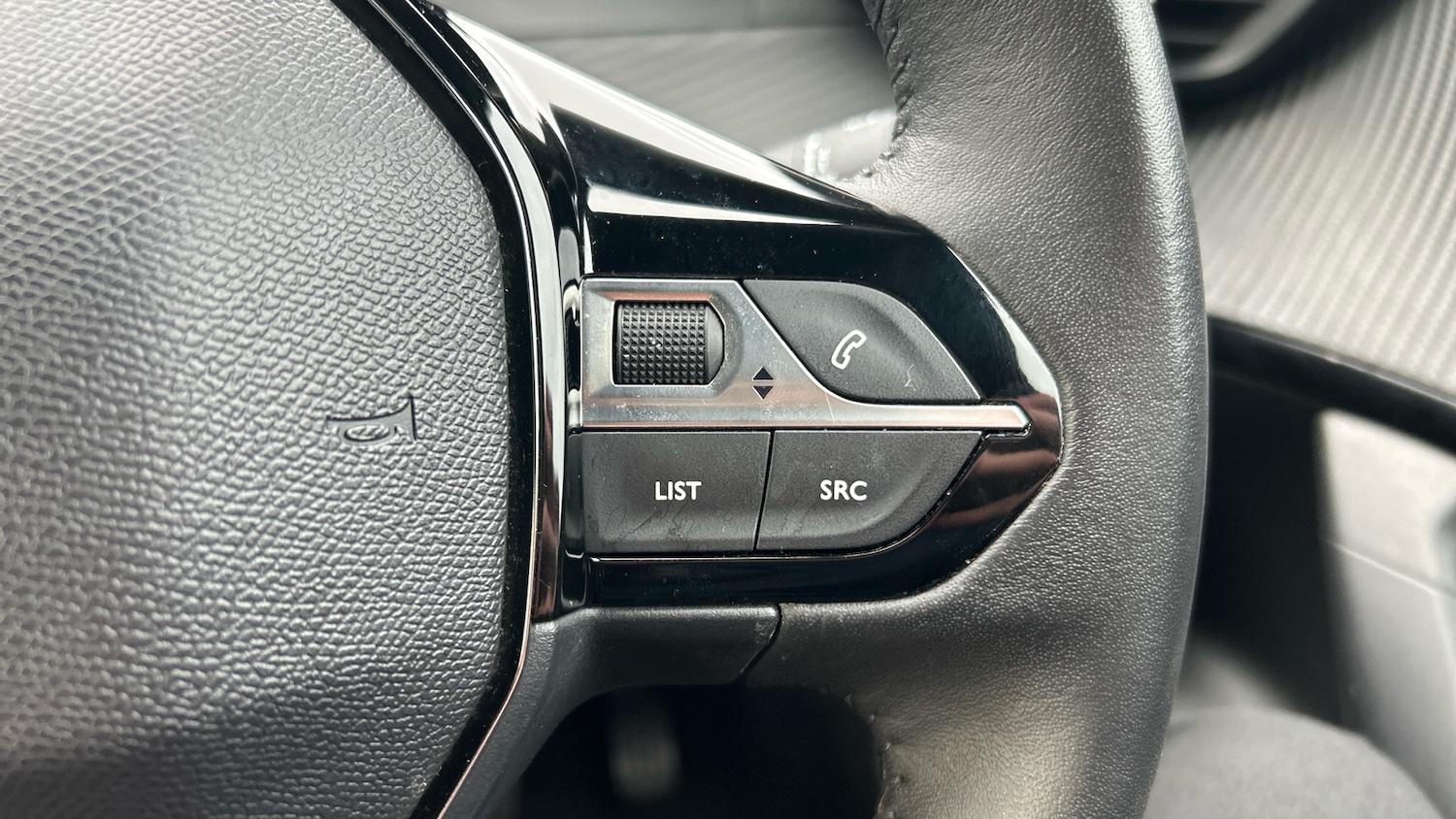 Used Peugeot 2008 2023 for sale - 76043917: Photo 24