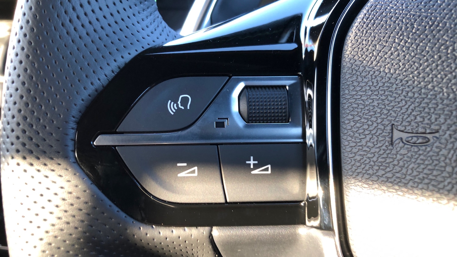 Used Peugeot 2008 2025 for sale - 76597610: Photo 23