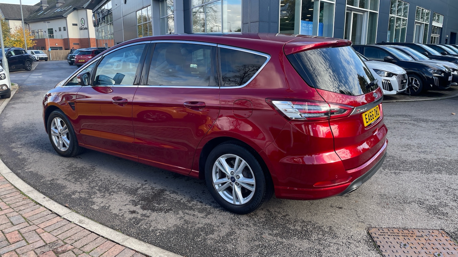 Used Ford S-Max 2016 for sale - 76327641: Photo 5