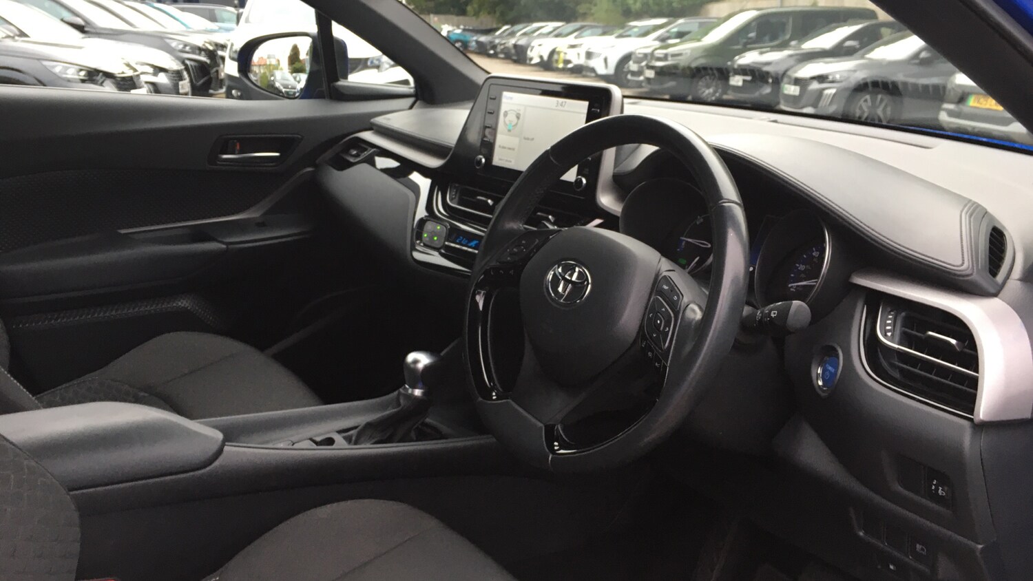 Used Toyota C-HR 2022 for sale - 76228679: Photo 11