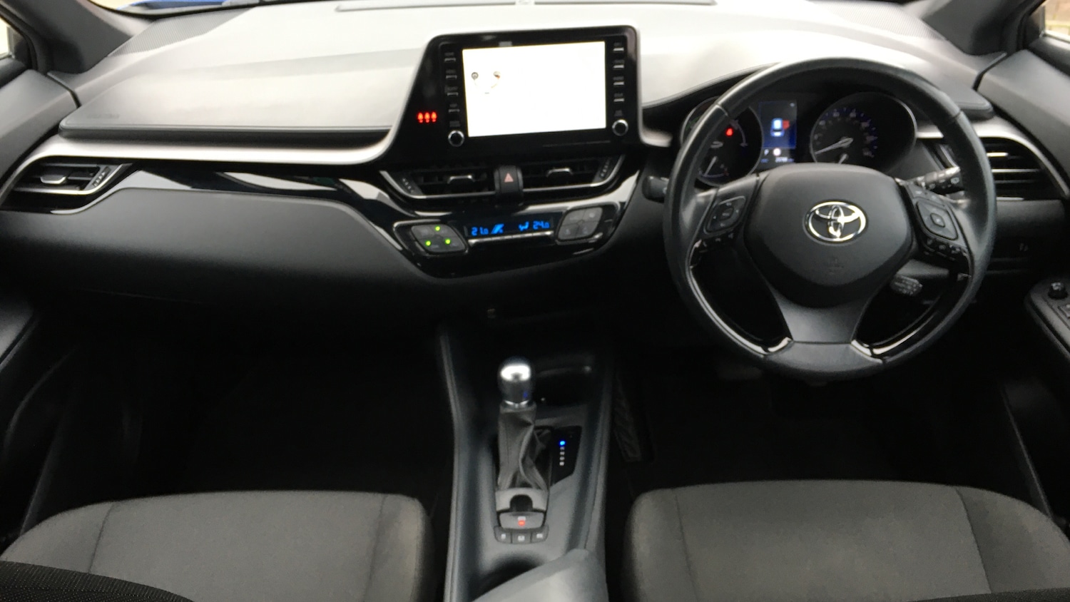 Used Toyota C-HR 2022 for sale - 76228679: Photo 4
