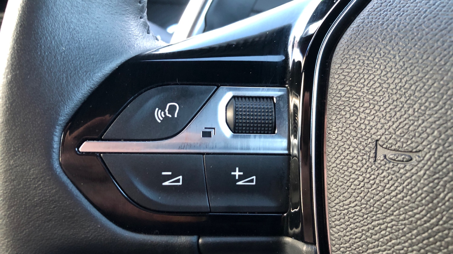 Used Peugeot 2008 2024 for sale - 76787637: Photo 23