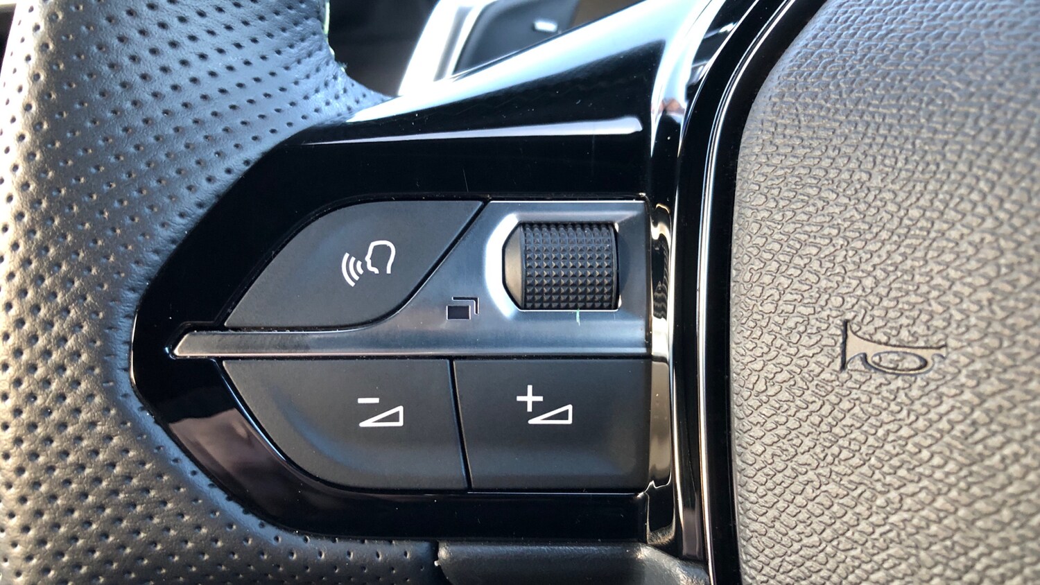 Used Peugeot 2008 2025 for sale - 76744071: Photo 24