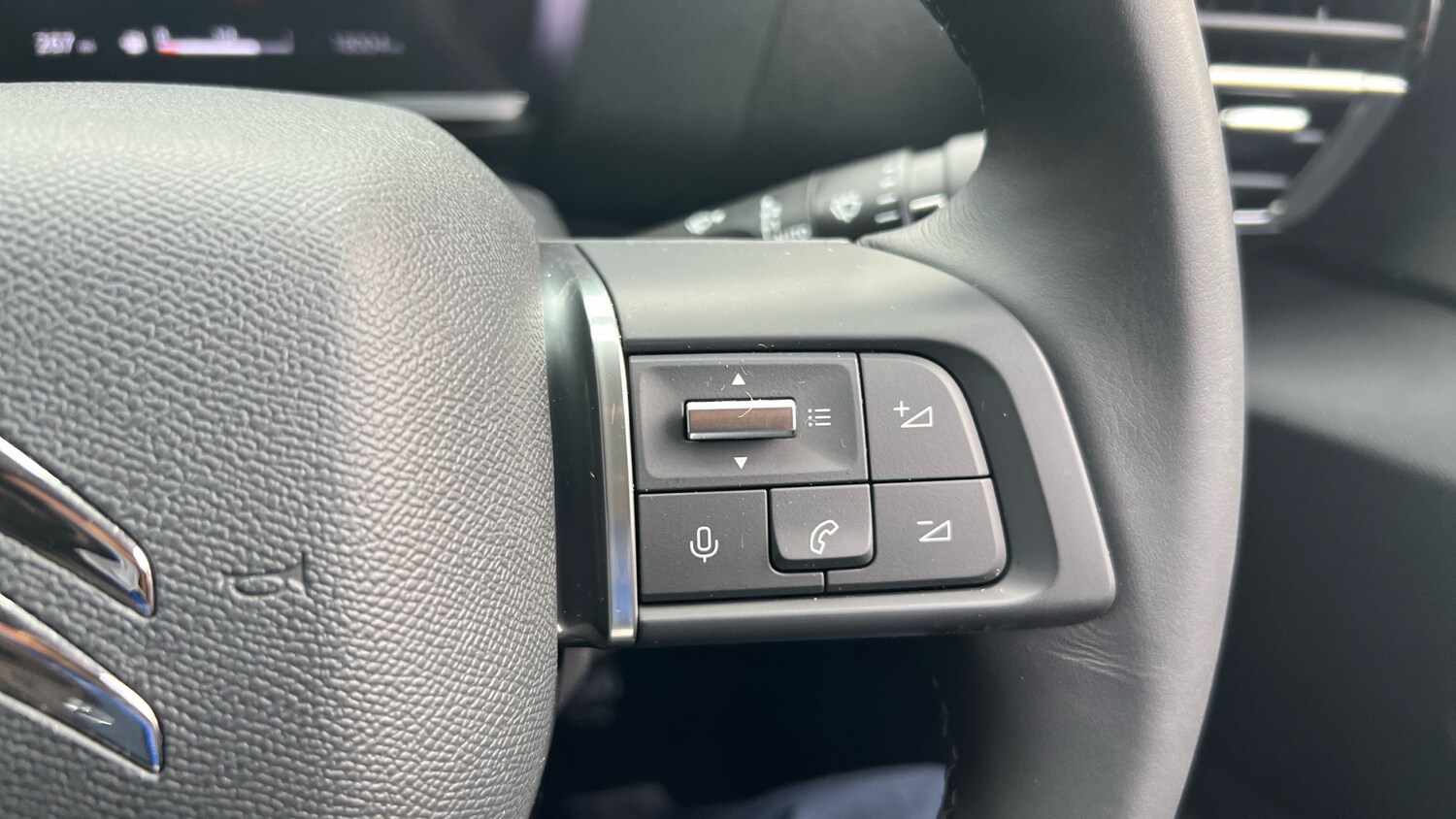 Used Citroen C4 2021 for sale - 76372173: Photo 24