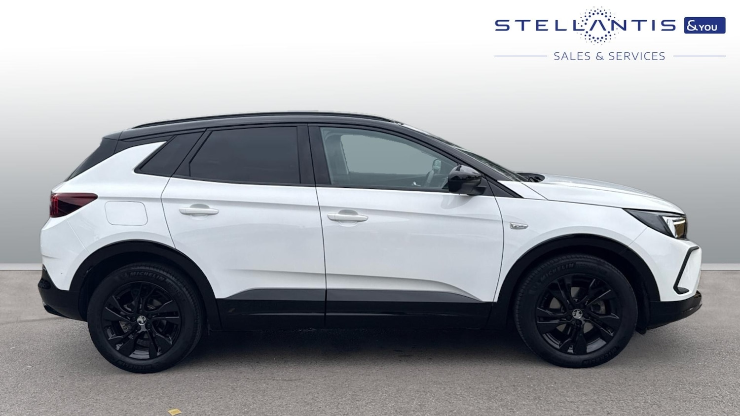 Used Vauxhall Grandland 2022 for sale - 76307967: Photo 2