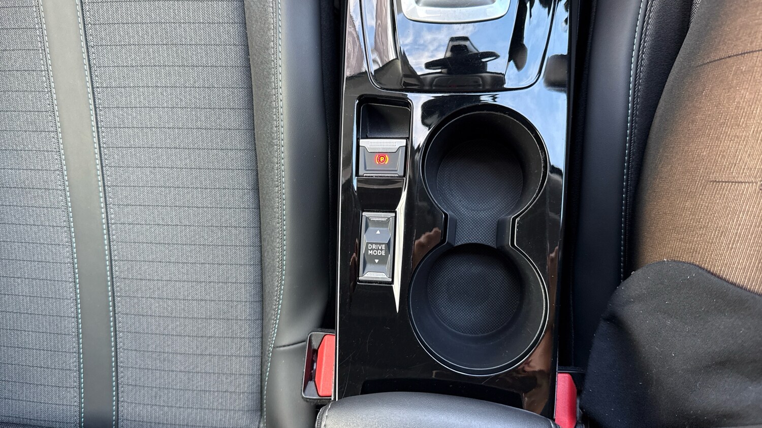 Used Peugeot 2008 2022 for sale - 76372181: Photo 21