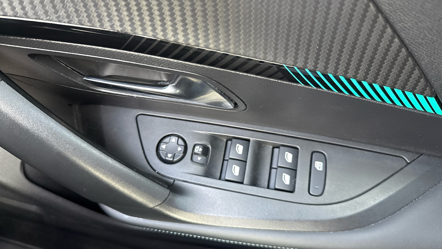 Used Peugeot 2008 2022 for sale - 76372181: Photo 22