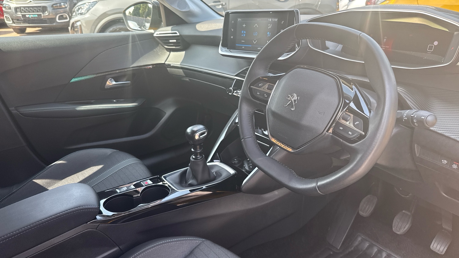 Used Peugeot 208 2022 for sale - 76586432: Photo 11