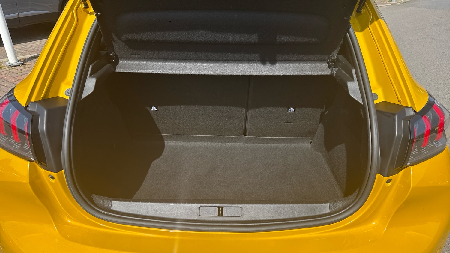 Used Peugeot 208 2022 for sale - 76586432: Photo 19