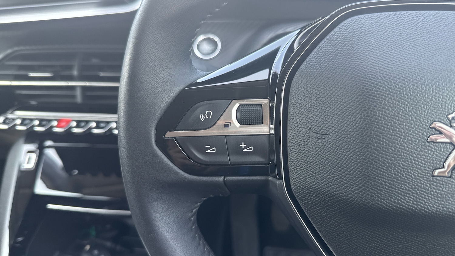 Used Peugeot 208 2022 for sale - 76586432: Photo 23