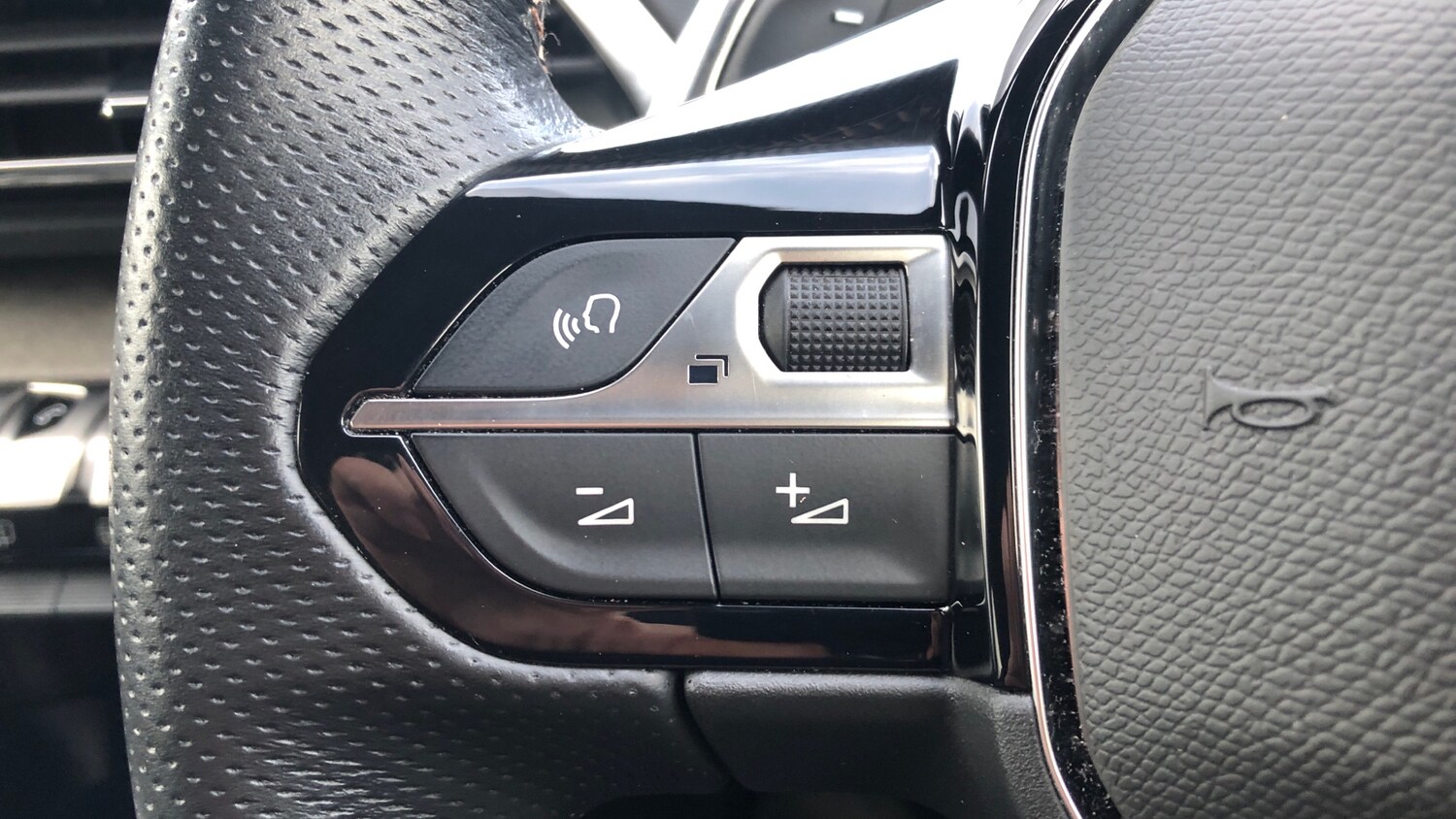 Used Peugeot 3008 2022 for sale - 76850915: Photo 24