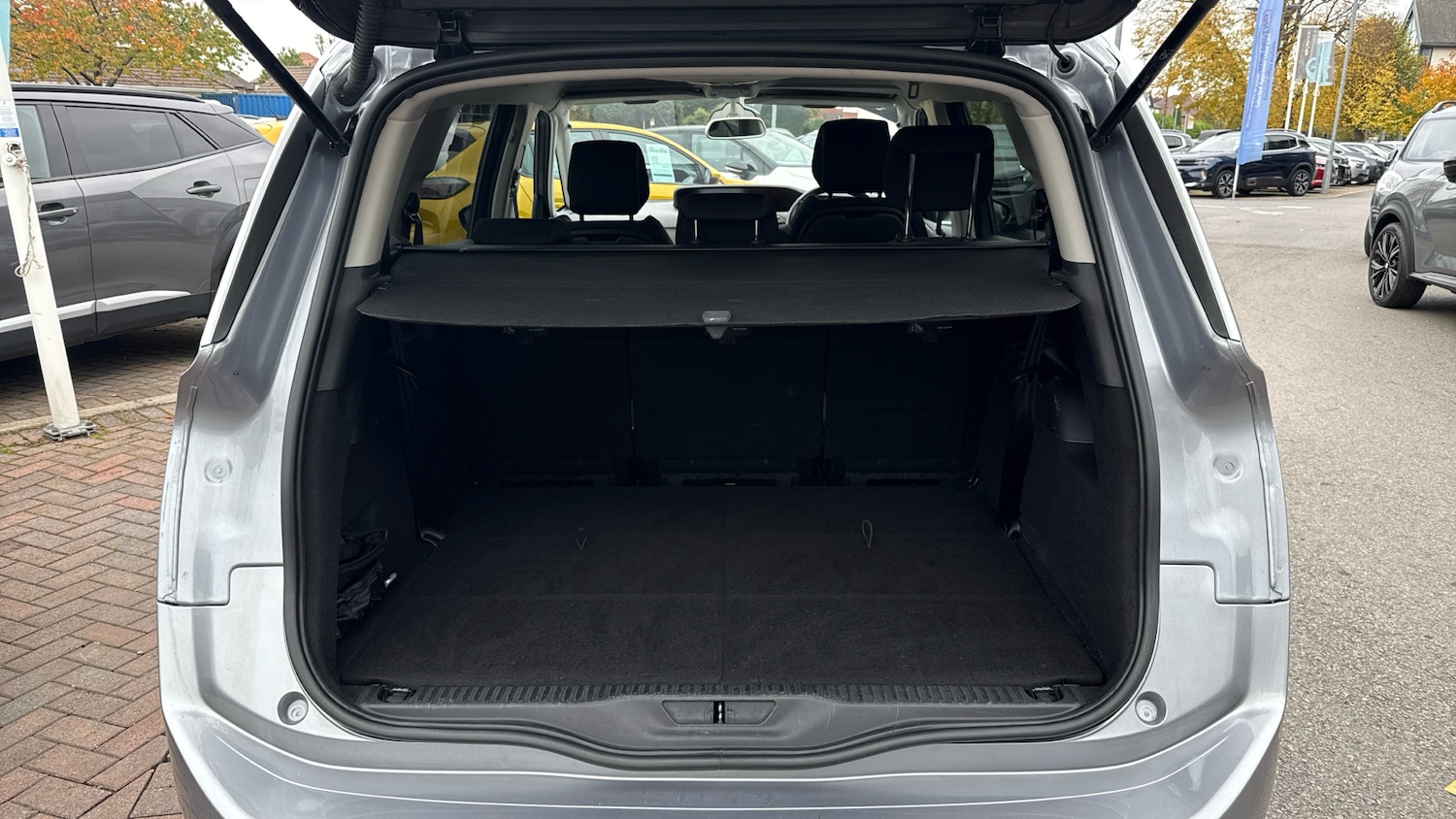 Used Citroen C4 Grand Picasso 2023 for sale - 76285201: Photo 19