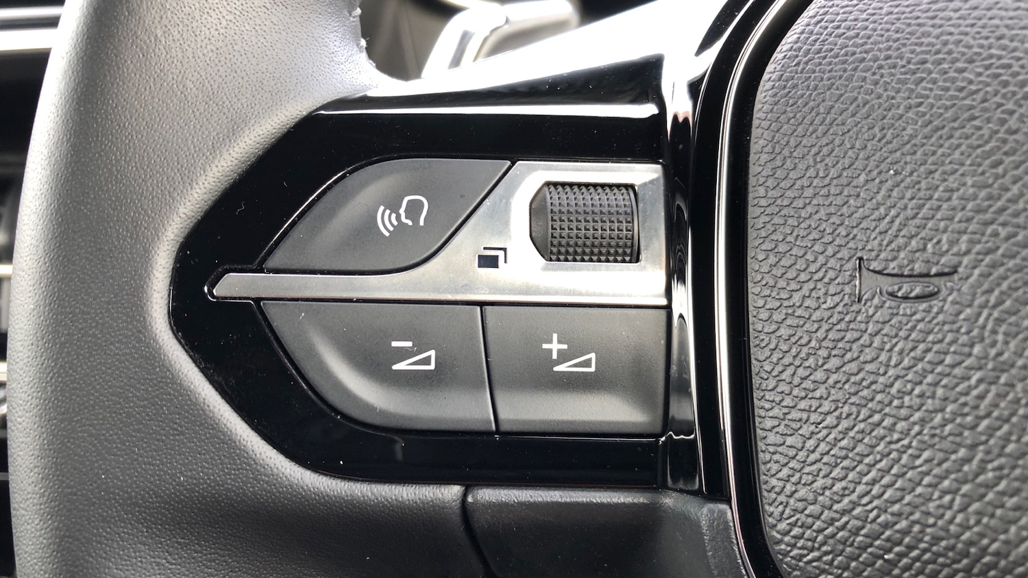 Used Peugeot 2008 2025 for sale - 77575757: Photo 23