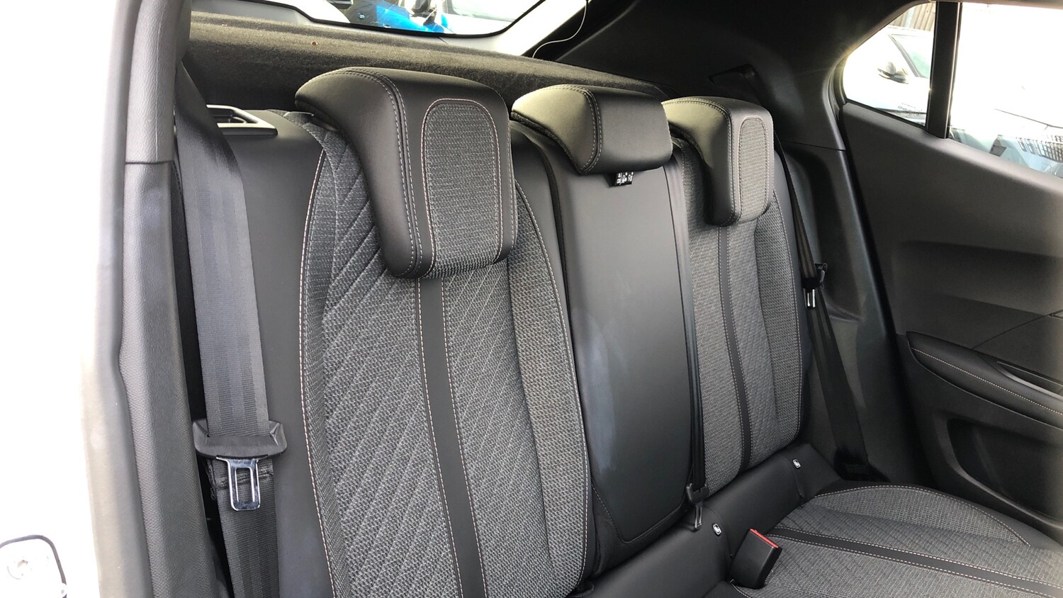 Used Peugeot 2008 2025 for sale - 77575757: Photo 25