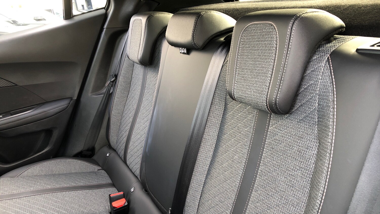 Used Peugeot 2008 2025 for sale - 77575757: Photo 26