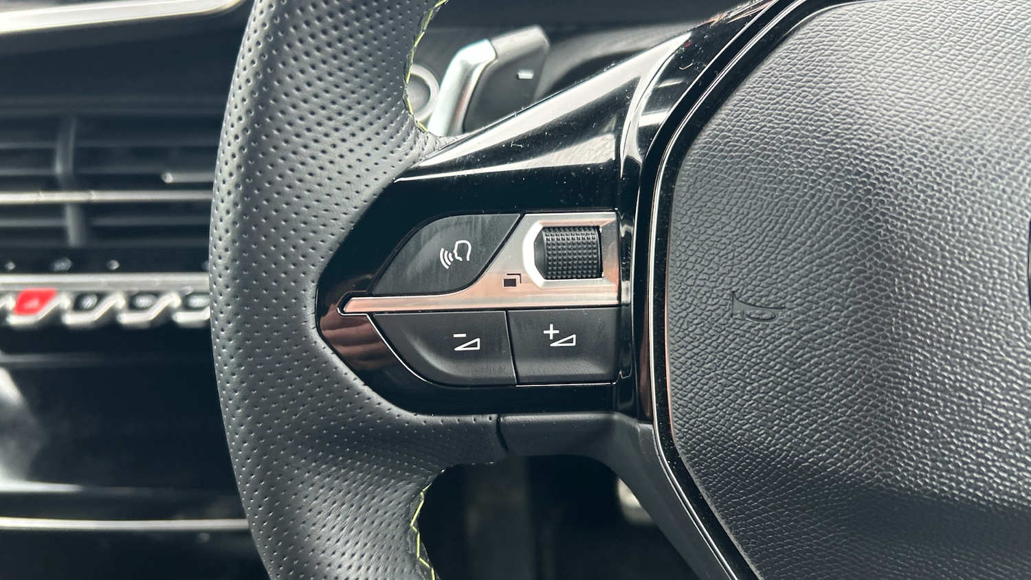 Used Peugeot 2008 2025 for sale - 77626952: Photo 23