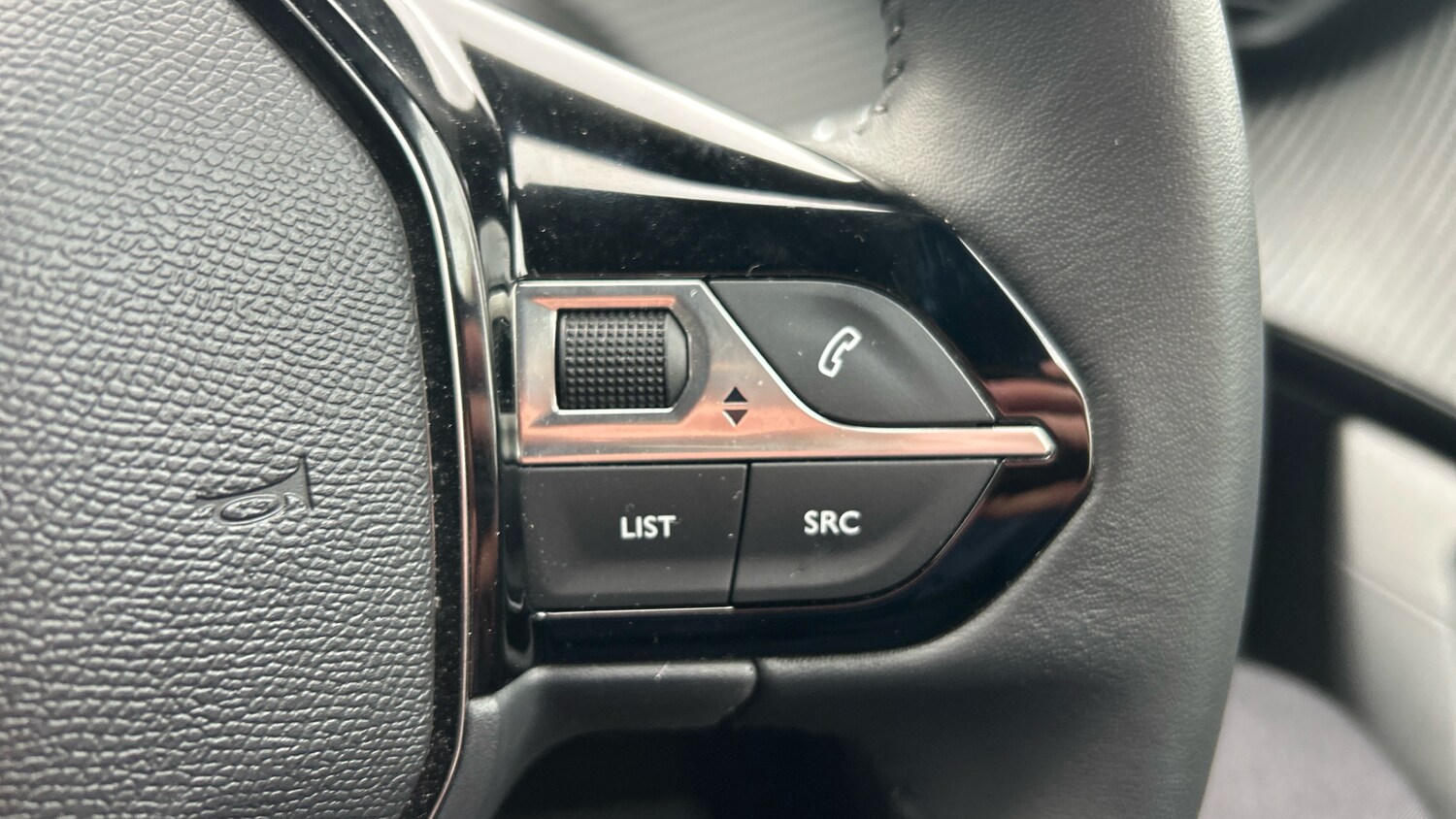 Used Peugeot 2008 2025 for sale - 76139380: Photo 24