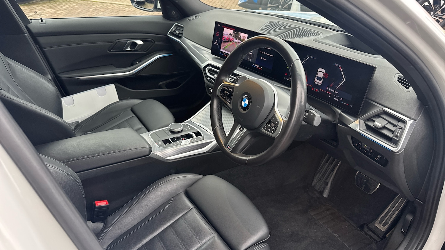 Used BMW 3 Series 2024 for sale - 76433787: Photo 11