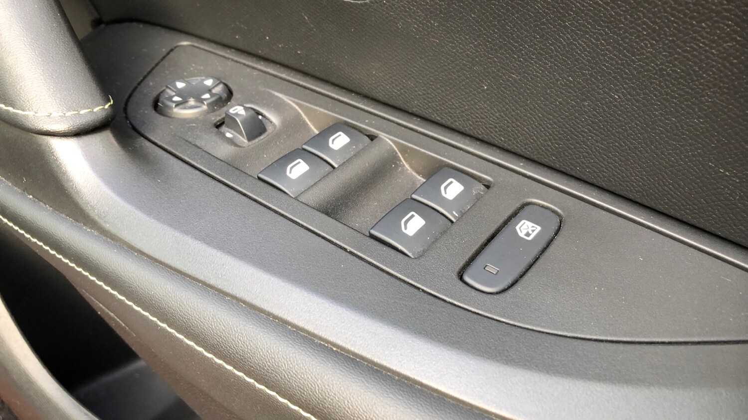 Used Peugeot 2008 2022 for sale - 76754150: Photo 23