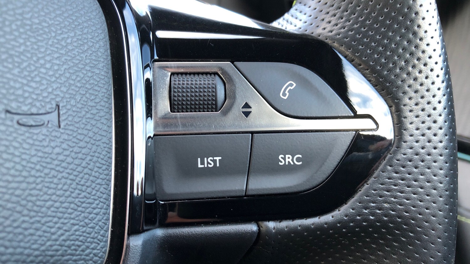 Used Peugeot 2008 2022 for sale - 76754150: Photo 25