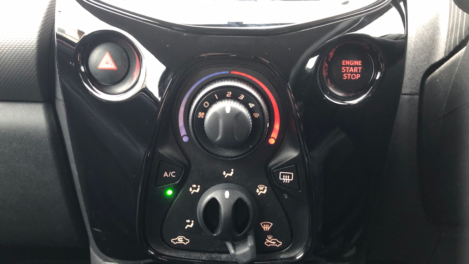 Used Peugeot 108 2018 for sale - 76840381: Photo 20