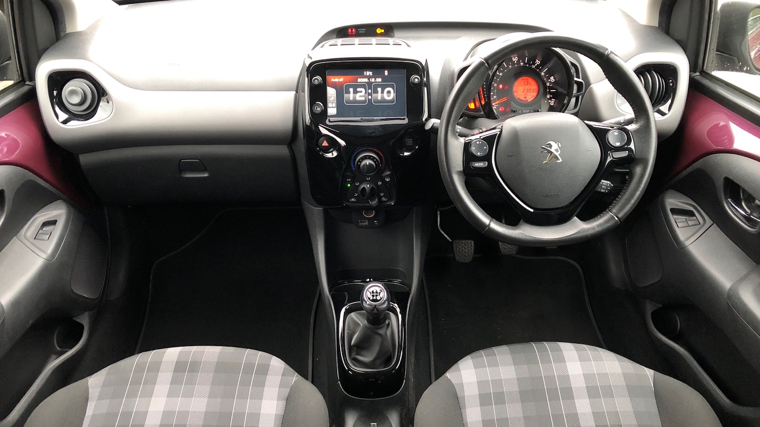 Used Peugeot 108 2018 for sale - 76840381: Photo 4