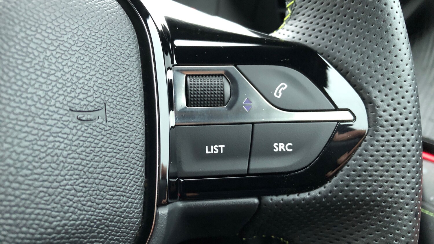 Used Peugeot 2008 2023 for sale - 76850905: Photo 25