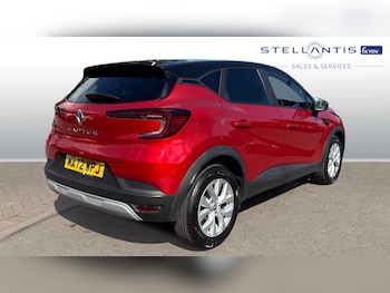 Used Renault Captur 2022 for sale - 75372624: Photo