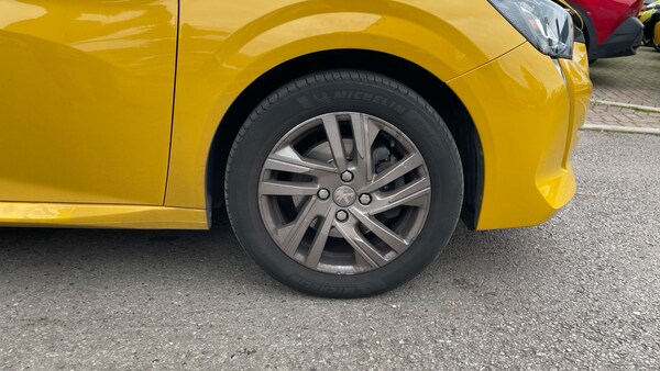 Used Peugeot 208 2020 for sale - 76110258: Photo 16
