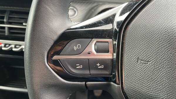 Used Peugeot 208 2020 for sale - 76110258: Photo 23