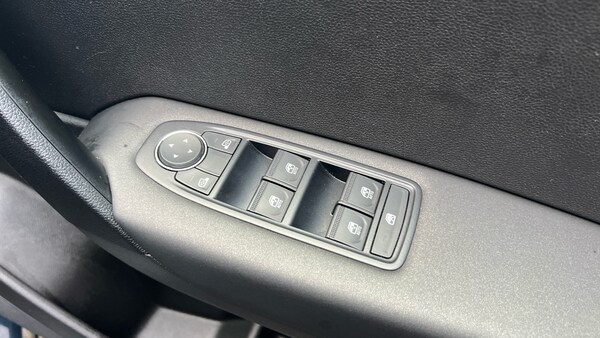 Used Renault Captur 2023 for sale - 76307984: Photo 22