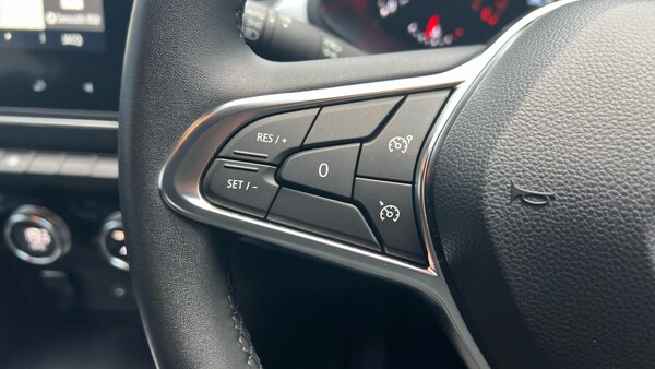 Used Renault Captur 2023 for sale - 76307984: Photo 23