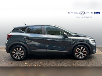 Used Renault Captur 2023 for sale - 76307984: Photo 2