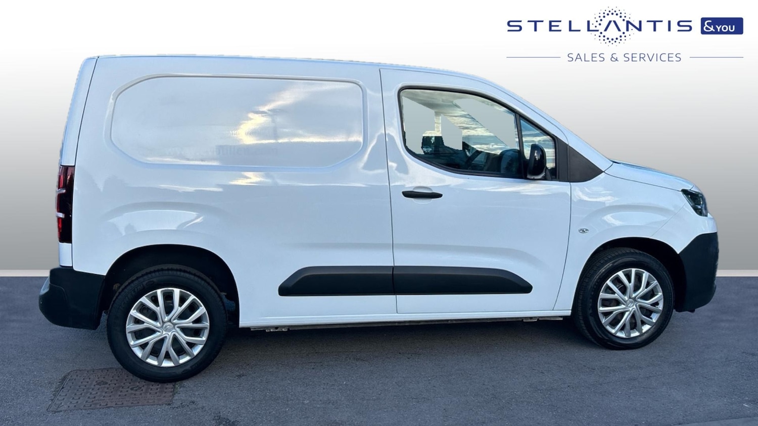 Used Citroen Berlingo 2022 for sale - 76153999: Photo 2