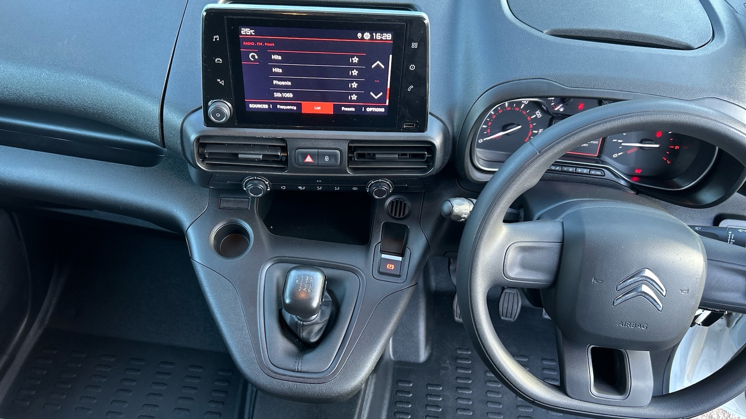 Used Citroen Berlingo 2022 for sale - 76153999: Photo 4