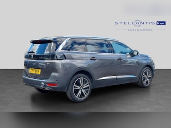 Used Peugeot 5008 2021 for sale - 79035009: Photo