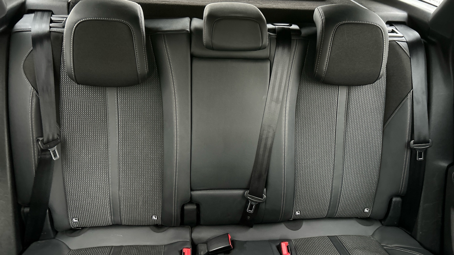 Used Peugeot 3008 2023 for sale - 76359101: Photo 25