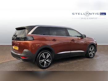 Used Peugeot 5008 2022 for sale - 76840355: Photo