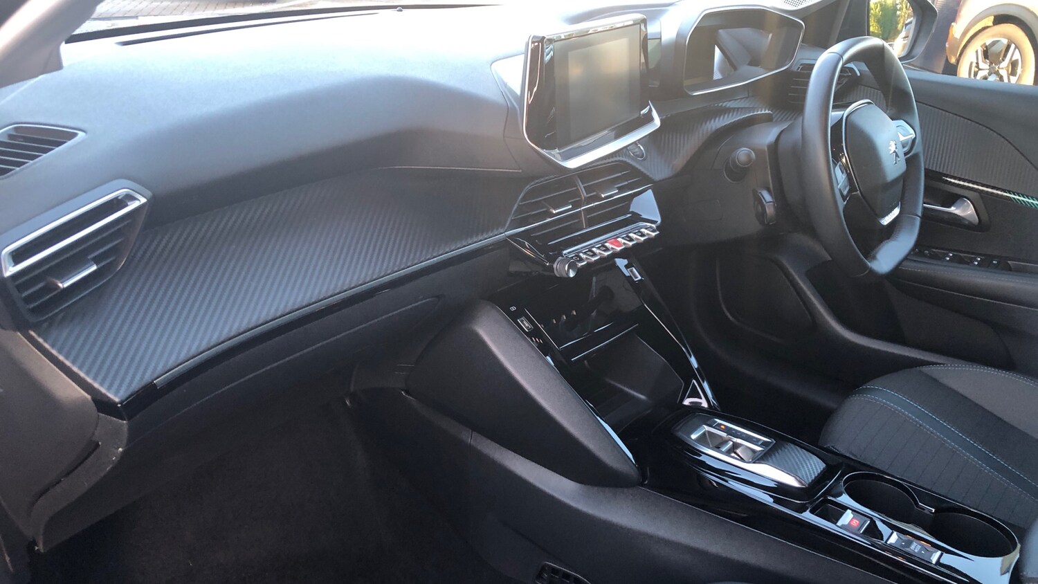 Used Peugeot 208 2022 for sale - 76887931: Photo 12