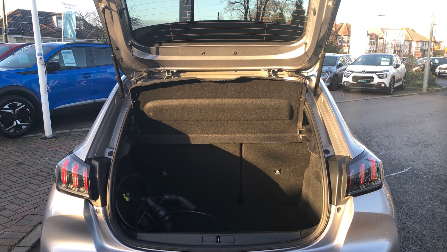 Used Peugeot 208 2022 for sale - 76887931: Photo 19