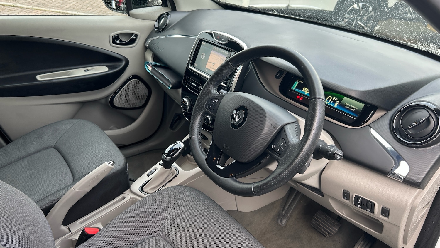 Used Renault Zoe 2016 for sale - 76139398: Photo 11