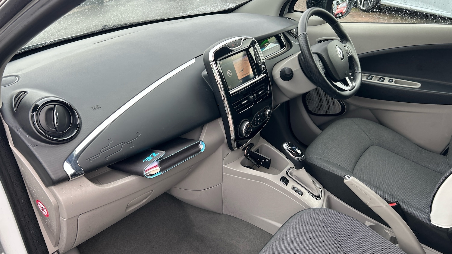 Used Renault Zoe 2016 for sale - 76139398: Photo 12