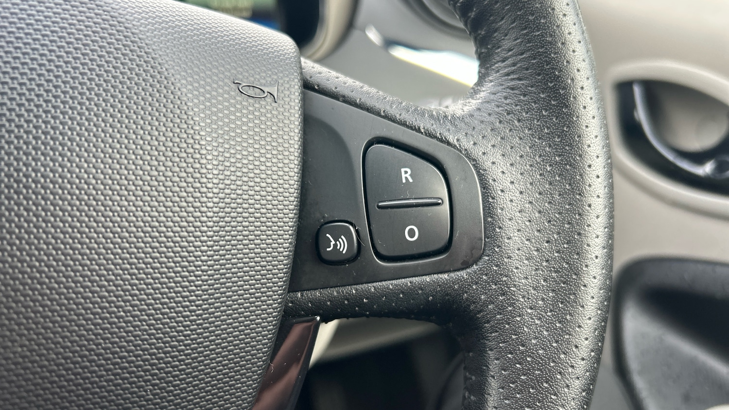 Used Renault Zoe 2016 for sale - 76139398: Photo 24