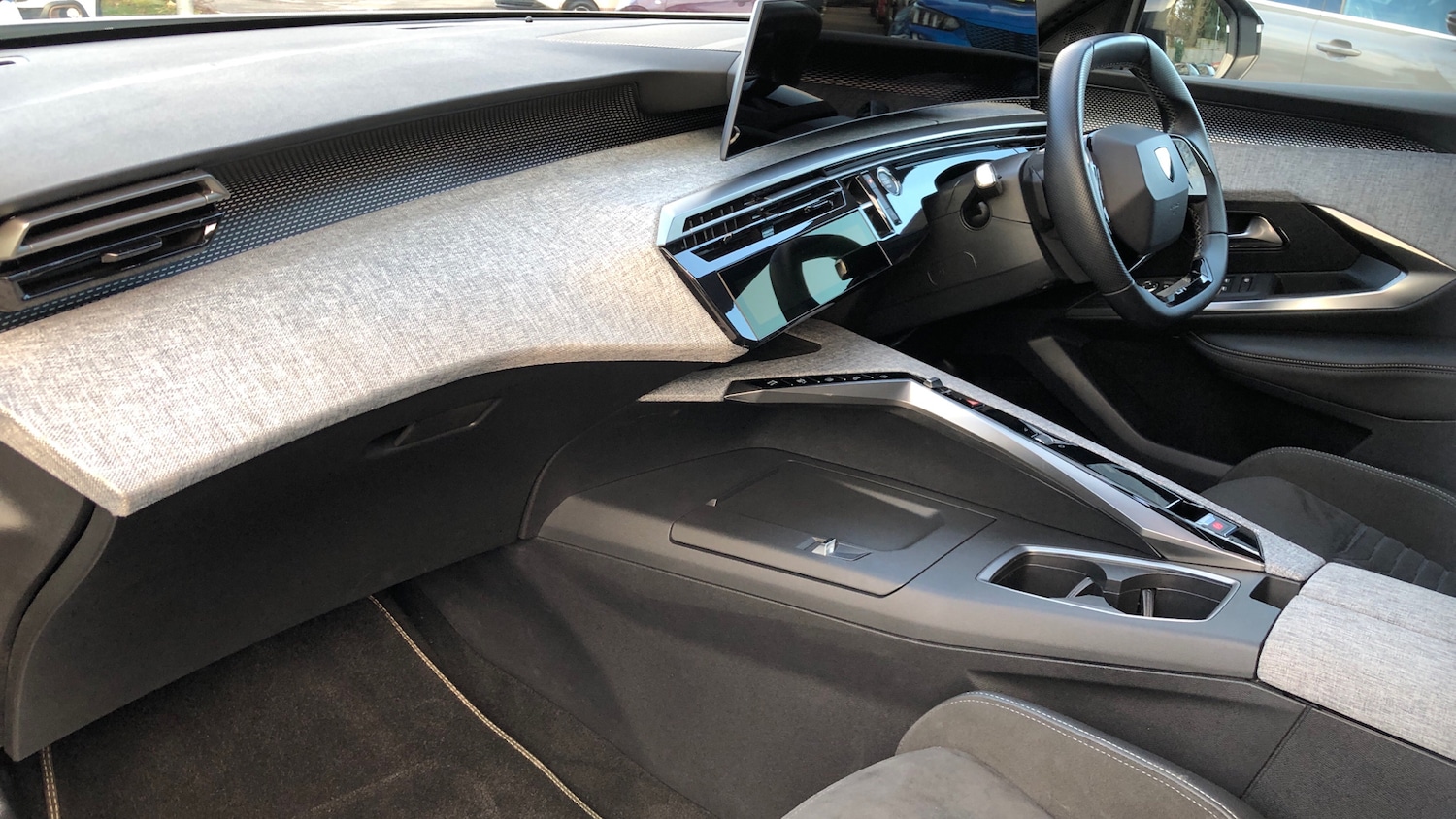 Used Peugeot 5008 2024 for sale - 76825730: Photo 12