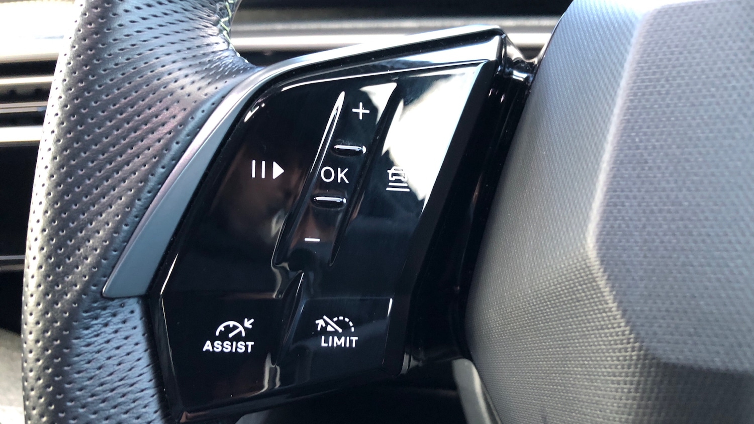 Used Peugeot 5008 2024 for sale - 76825730: Photo 23