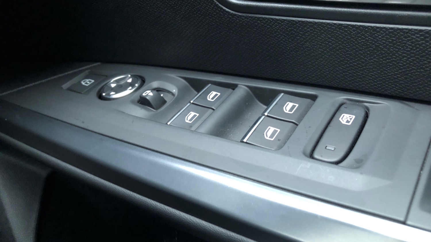 Used Peugeot 5008 2024 for sale - 77121196: Photo 23