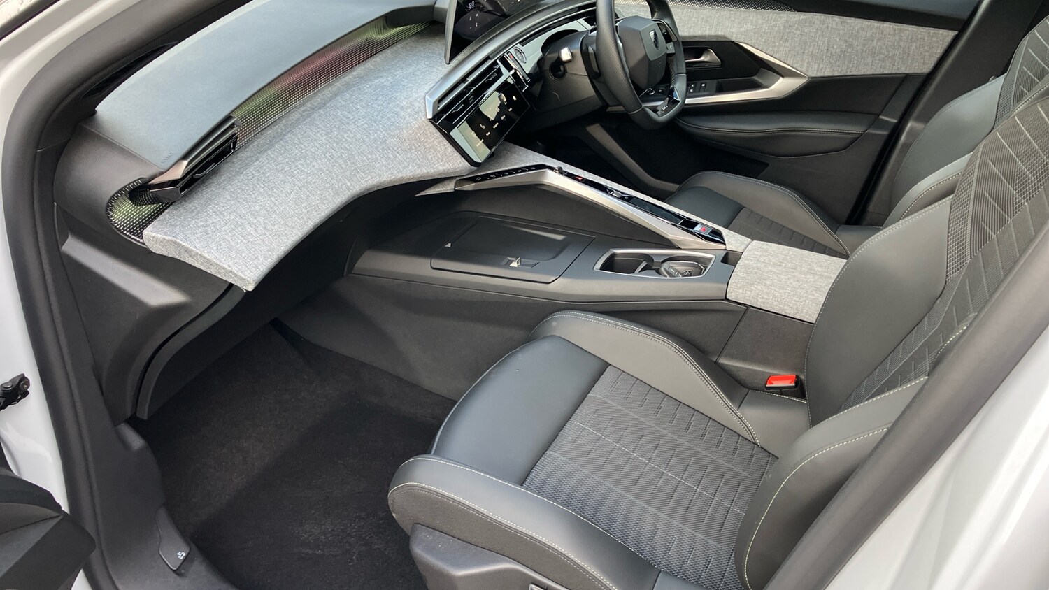 Used Peugeot 3008 2025 for sale - 76372183: Photo 12