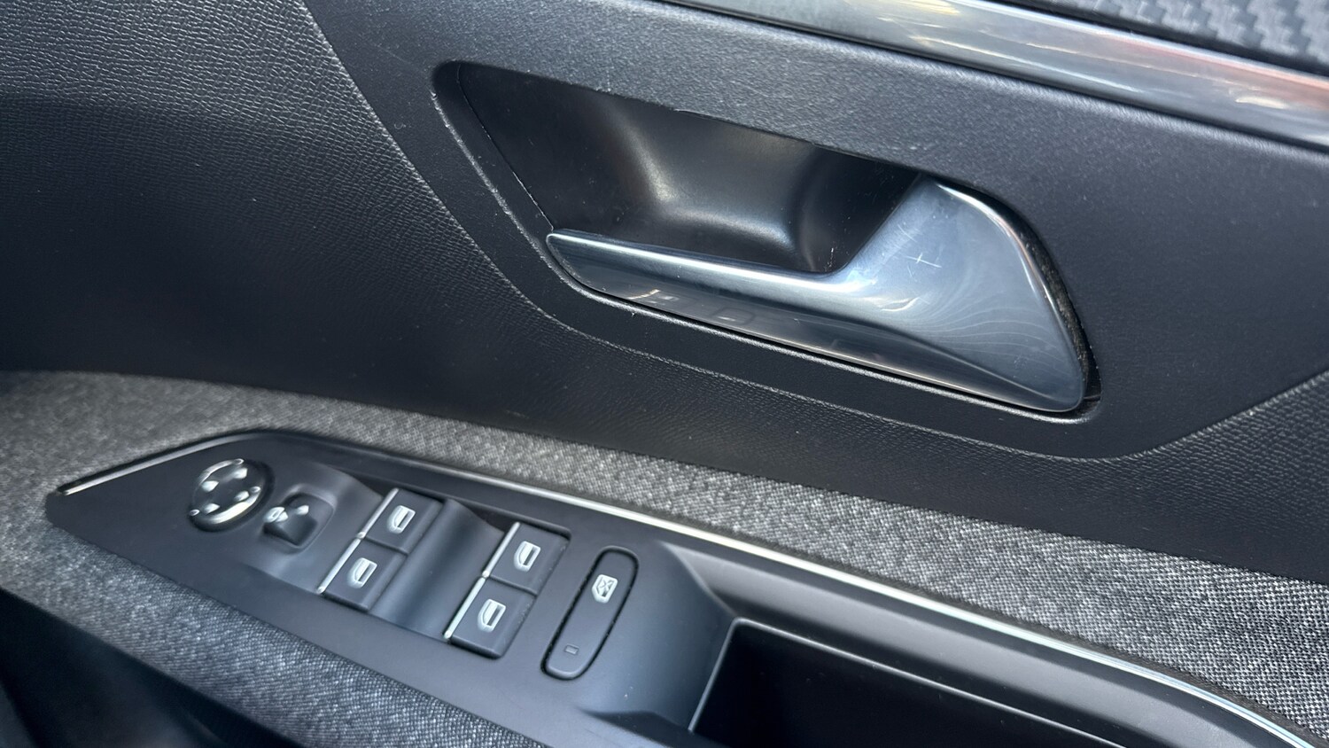 Used Peugeot 3008 2023 for sale - 75901260: Photo 22