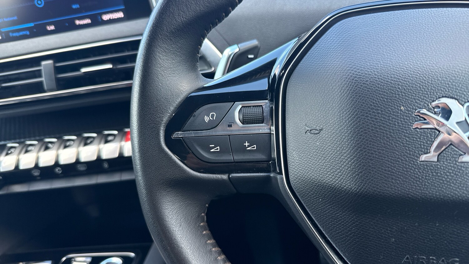 Used Peugeot 3008 2023 for sale - 75901260: Photo 23